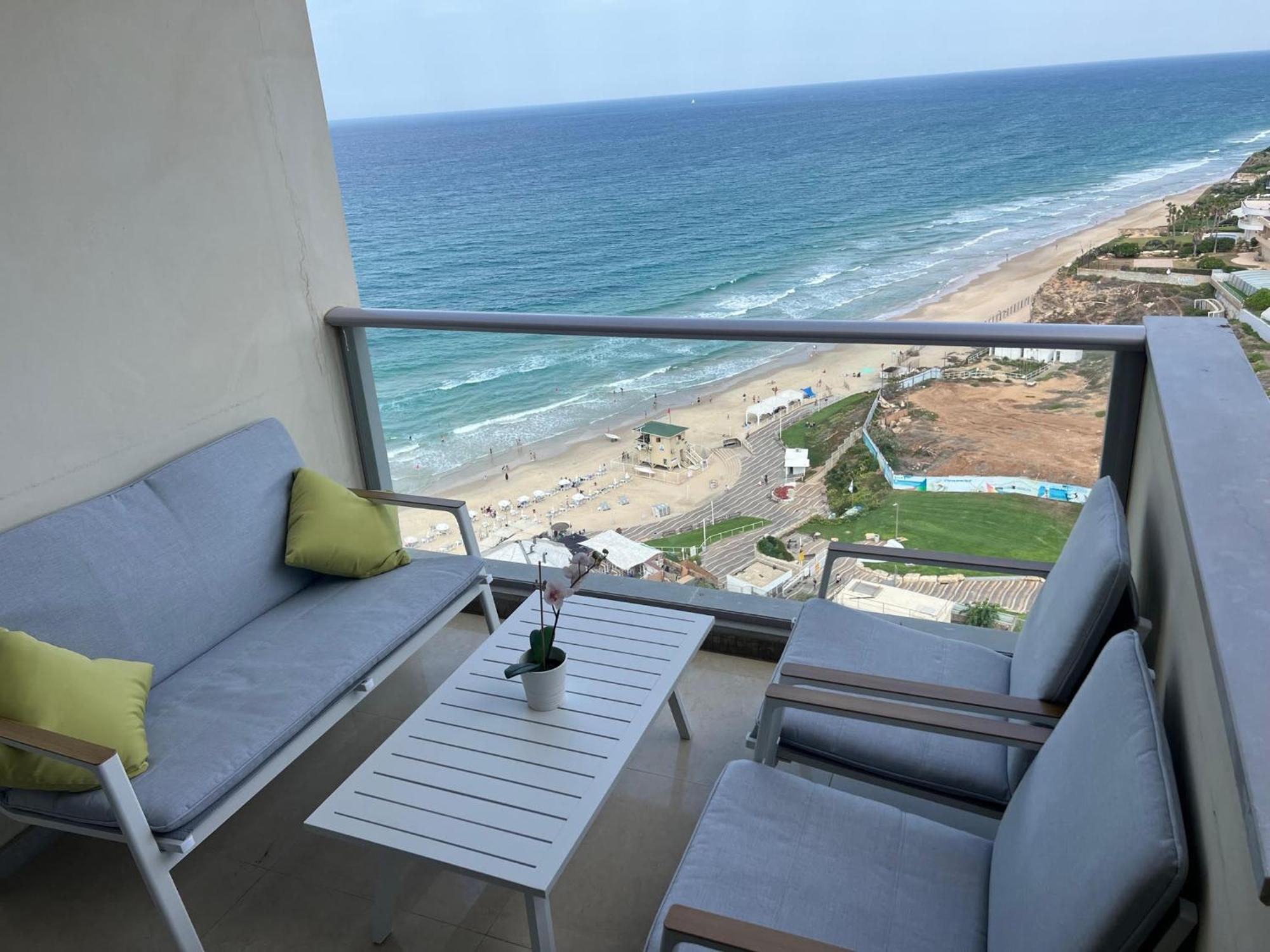 Luxury Sea View Apartment Herzelia Екстериор снимка